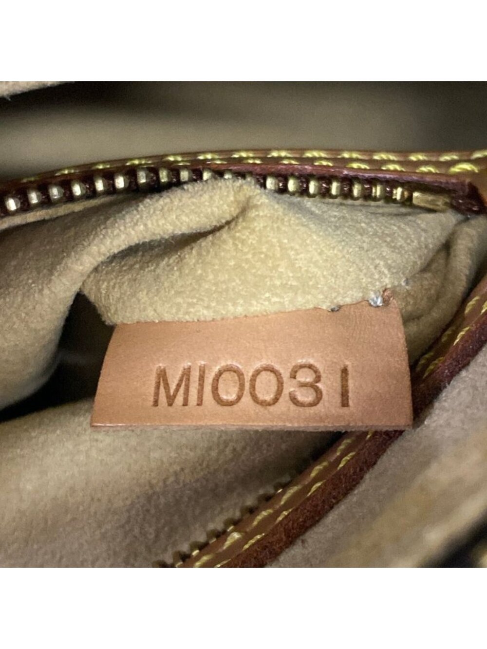 Louis Vuitton Shoulder Bag Monogram Looping MM - Picture 9 of 15